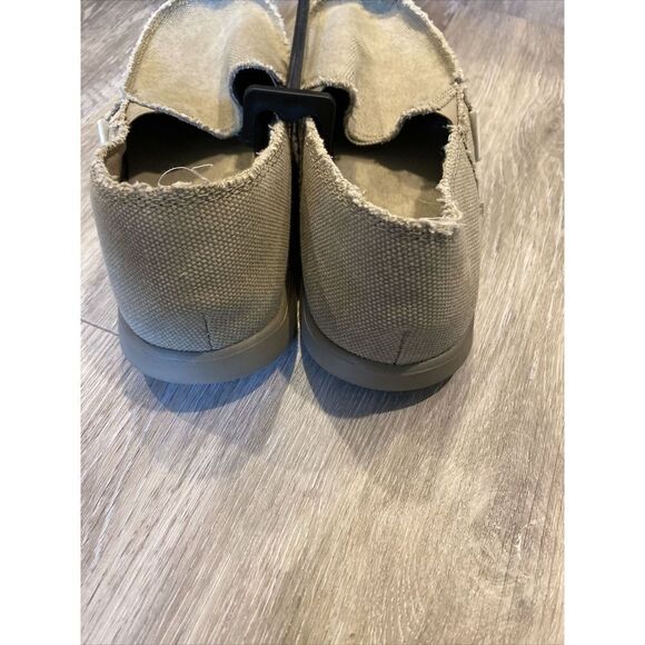 Crocs Men's Santa Cruz Canvas Loafer Slip On Shoes Khaki/Khaki Size 8 - Picture 4 of 7
